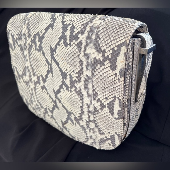 New Cape Cobra Beirut Saddle Bag, Genuine Natural Python - Picture 5 of 16